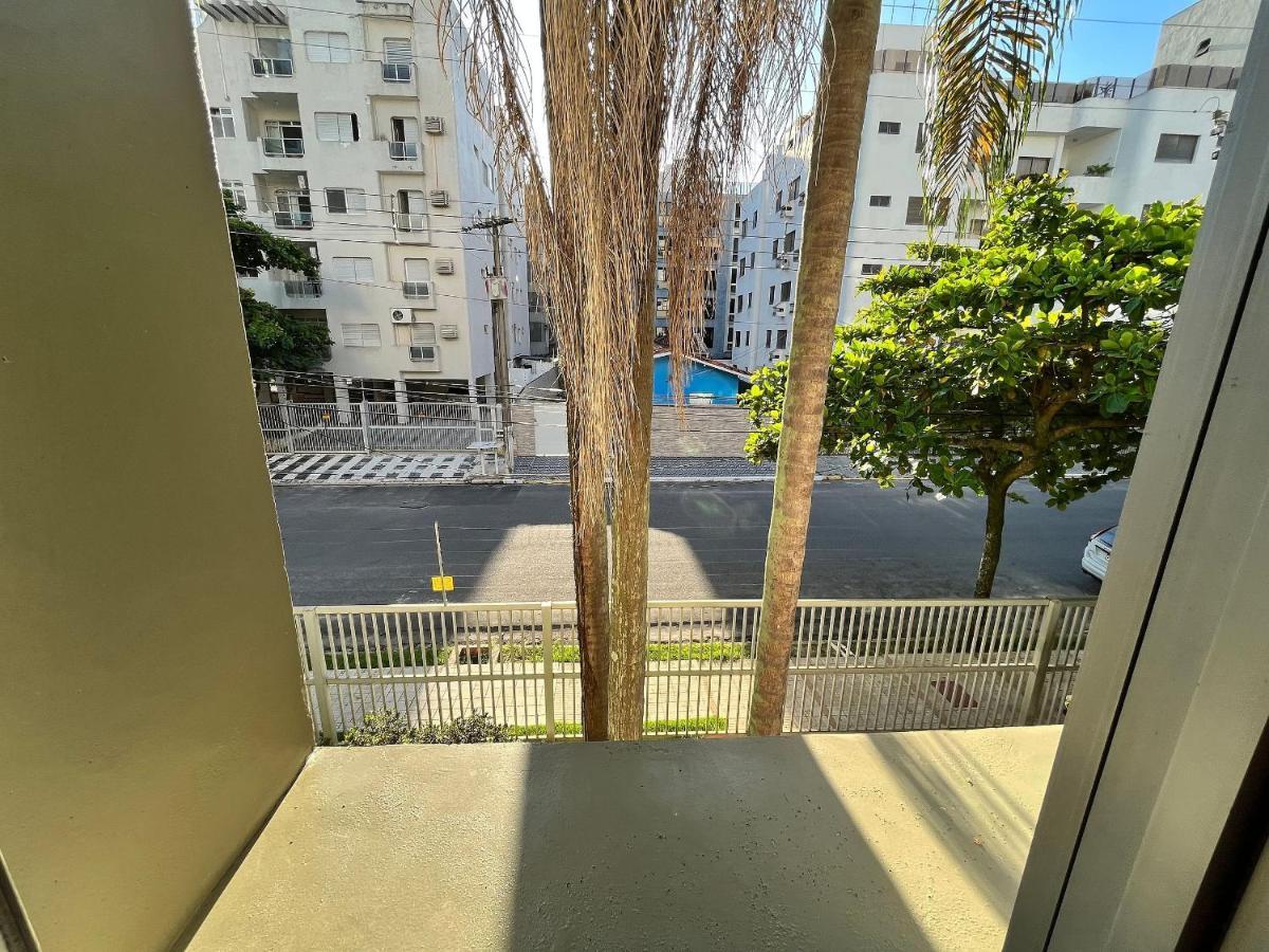 Super Aconchegante E Espacoso - Sacada Ampla E Perto Da Praia - Super Confortavel - Ap. 13 - Ed. Maison Du Parc Guaruja Ngoại thất bức ảnh